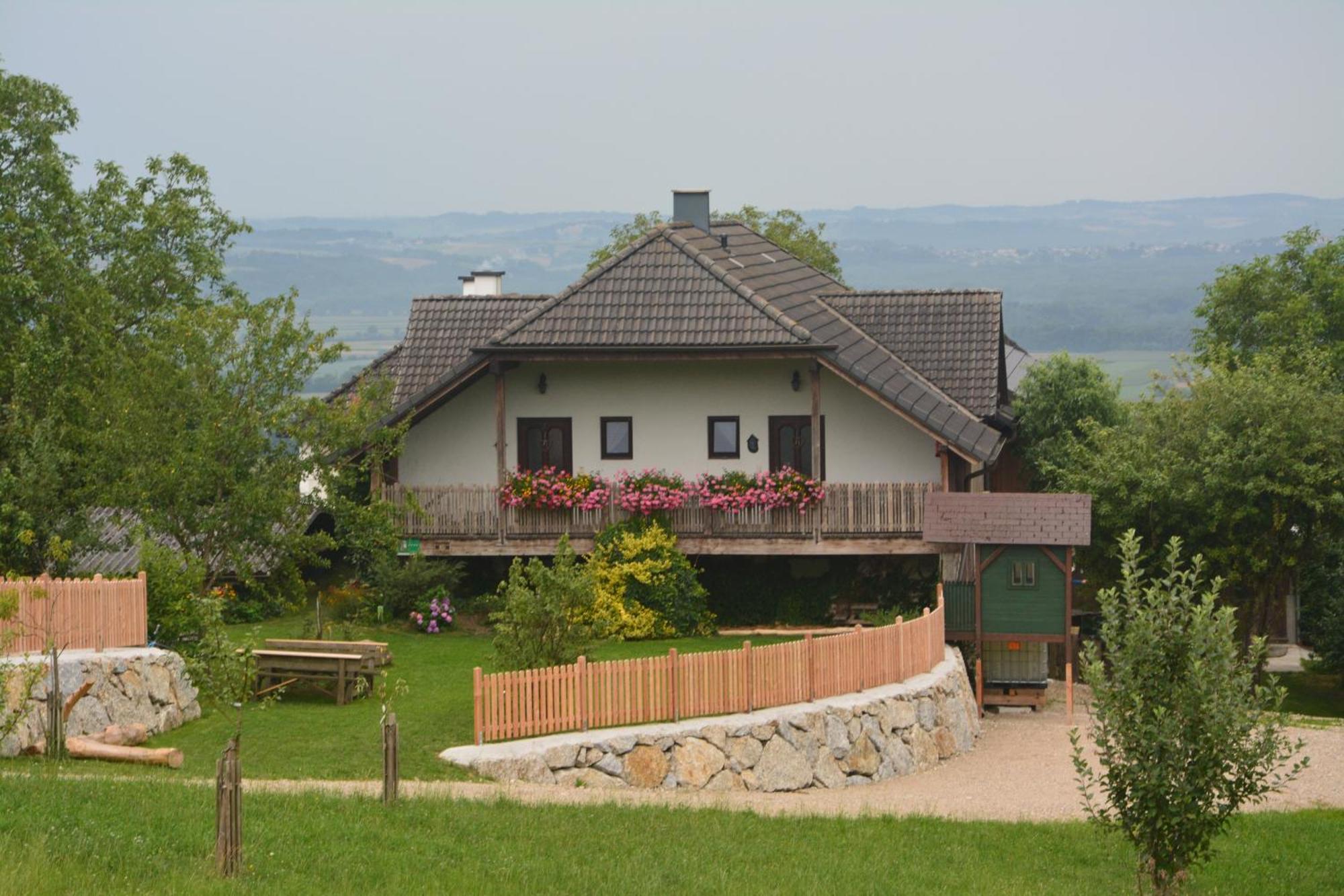 Bio-Bauernhof Haunschmid Villa Ardagger Markt Luaran gambar